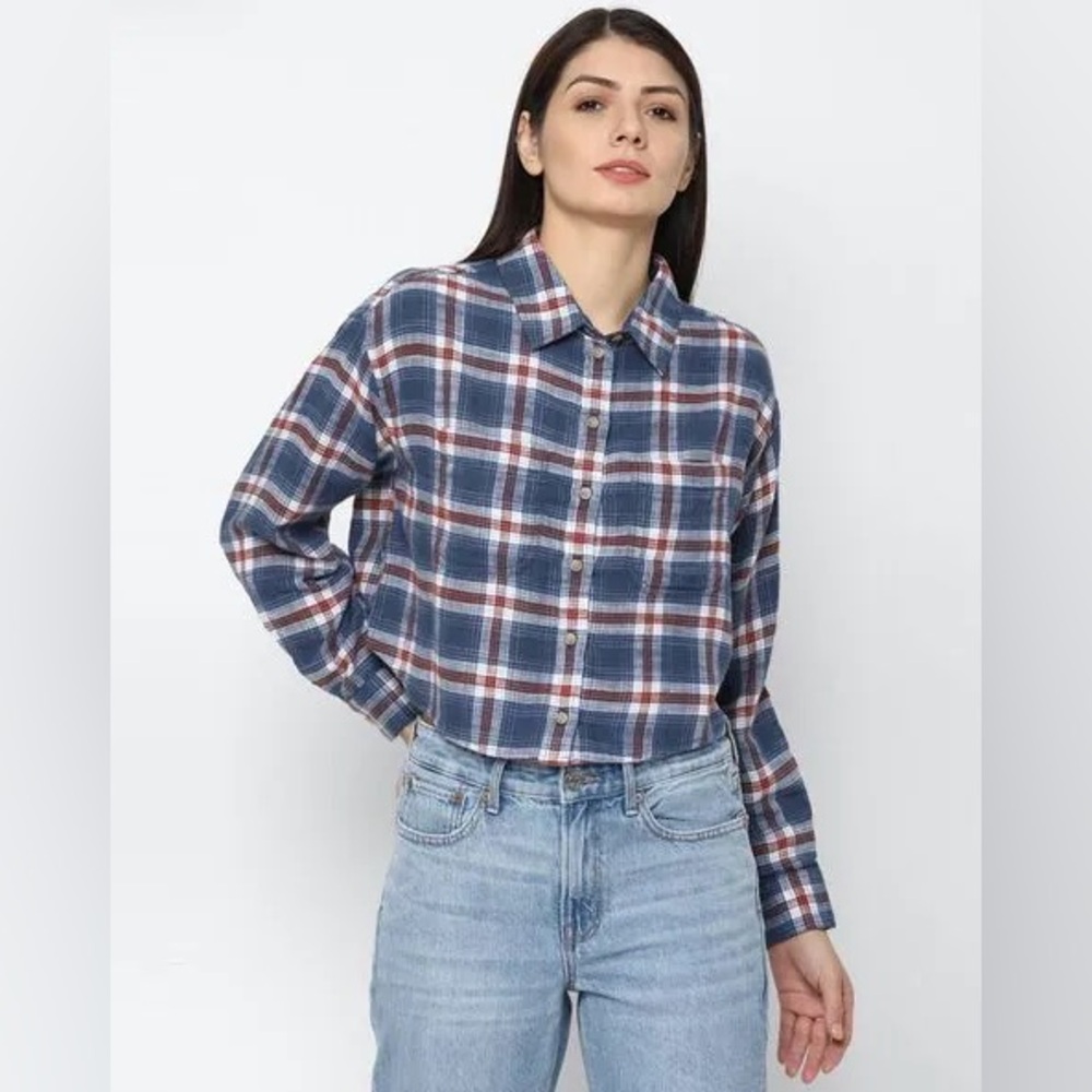 American Eagle Cropped Blue Flannel